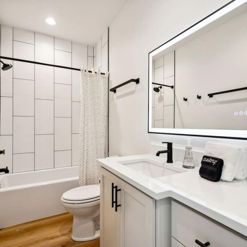 Shared Full-Bathroom #5 with tub and shower combo.