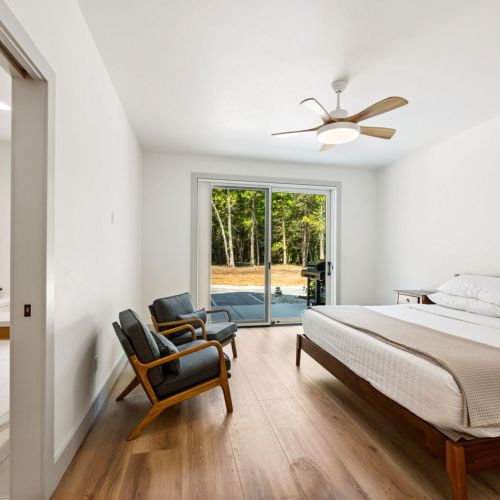 2nd first-floor king-bedroom with large ensuite and roll-in shower