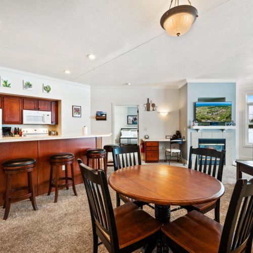 Enjoy an eat-in kitchen, perfectly situated to prepare all of your basic meals and snacks.