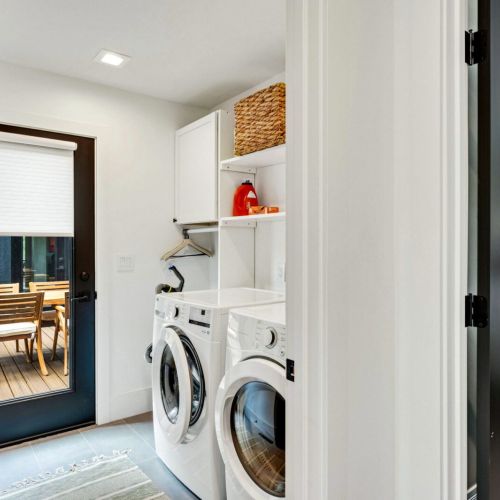 Second floor washer and dryer located in the Main House