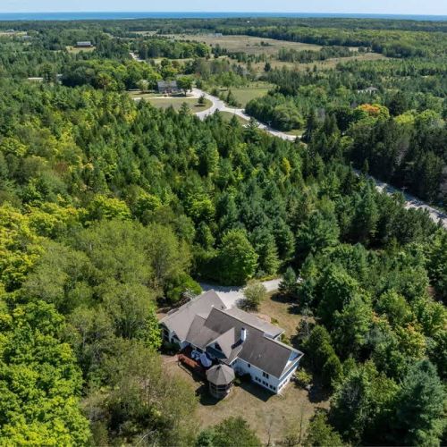 Located only five minutes from Newport State Park, downtown Ellison Bay and Gills Rock.