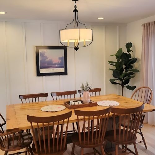 Our gorgeous dining room is just steps away from the outdoor entertaining space.