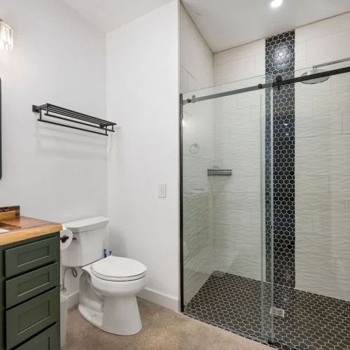 The home’s wheelchair accessibility, along with curbless showers, ensures that everyone can fully enjoy this beautiful space.
