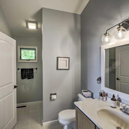 Enjoy direct and private access to the Master bathroom en-suite, complete with washer and dryer.