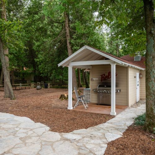 Additionally, the property offers a communal kitchen, perfect for gathering and preparing meals together in one convenient spot. It’s the ultimate summer camp experience!