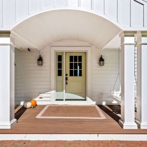 This reimagined classic blends coastal charm with modern comfort, offering families, couples, or friends a peaceful getaway at the tip of the peninsula.