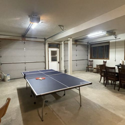 Transformed into a dedicated game room, the space now promises even more fun and excitement. With its conversion, this room has become a haven for entertainment and amusement, perfect for spending quality time with friends and family.