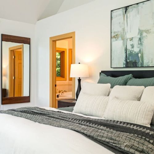 Indulge in a peaceful sanctuary as you sink into the plush embrace of our brand new king bed, adorned with irresistibly soft sheets, creating a haven of comfort and relaxation.