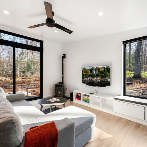 Welcome to Spring Lane, a cozy cabin tucked away in the tranquil woods of Egg Harbor, WI. This 1-bedroom, 1-bathroom getaway is perfect for small families or couples looking for a peaceful escape near Door County’s attractions. Nearby, Frank E. Murph