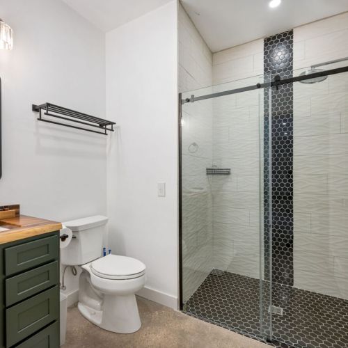 The home’s wheelchair accessibility, along with curbless showers, ensures that everyone can fully enjoy this beautiful space.